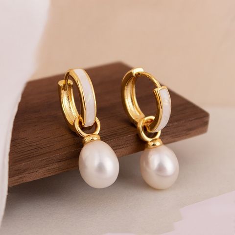 1 Pair Elegant Geometric Enamel Freshwater Pearl Earrings