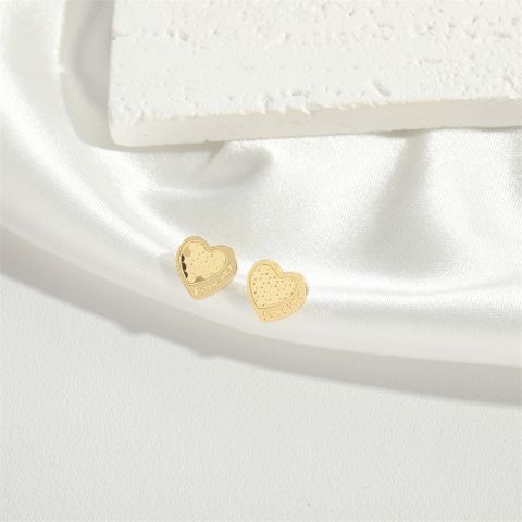 1 Pair Vintage Style Simple Style Heart Shape Plating Copper Gold Plated Ear Studs