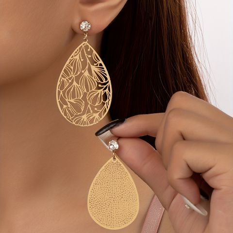 2 Pairs Elegant Vintage Style Water Droplets Mesh Frill Hollow Out Alloy Drop Earrings
