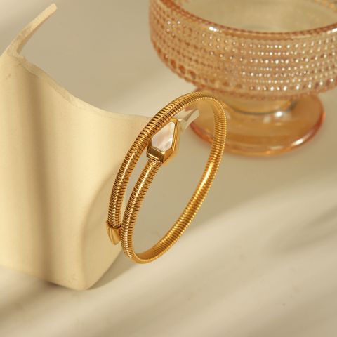 Basic Classic Style Commute Solid Color Snake Head 304 Stainless Steel 14K Gold Plated Natural Shell Bangle In Bulk