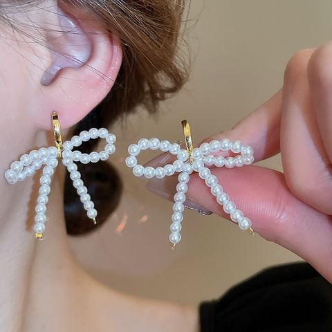1 Pair Elegant Simple Style Bow Knot Beaded Imitation Pearl Alloy Drop Earrings