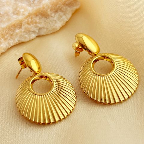 1 Piece Elegant Retro Solid Color Pleated Hollow Out 304 Stainless Steel 18K Gold Plated Drop Earrings