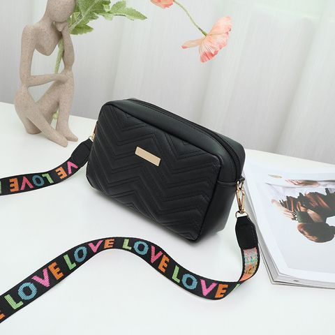 Women's Small Pu Leather Solid Color Basic Classic Style Zipper Camera Bag