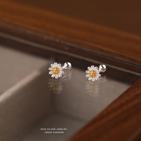 1 Pair Sweet Simple Style Daisy Plating Sterling Silver Zircon Ear Studs