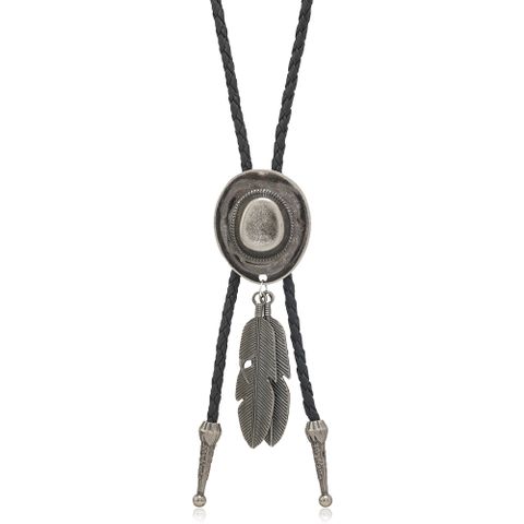 Retro Sombrero Pluma Cuero Sintético Aleación Unisexo Collares Bolo Tie