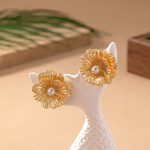 1 Pair Elegant Lady Classic Style Flower Inlay Alloy Imitation Pearl Ear Studs