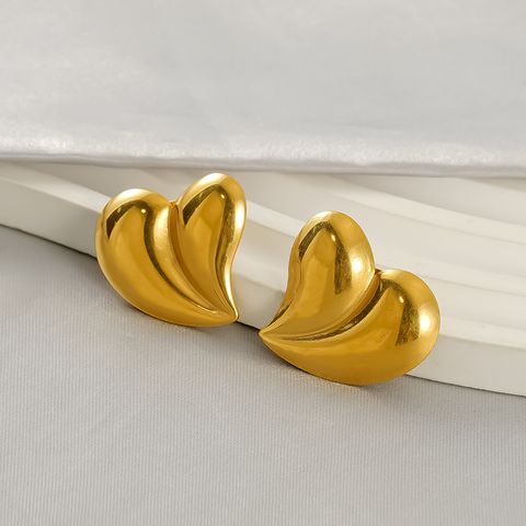 1 Piece Simple Style Classic Style Round Heart Shape Plating 304 Stainless Steel 18K Gold Plated Ear Studs