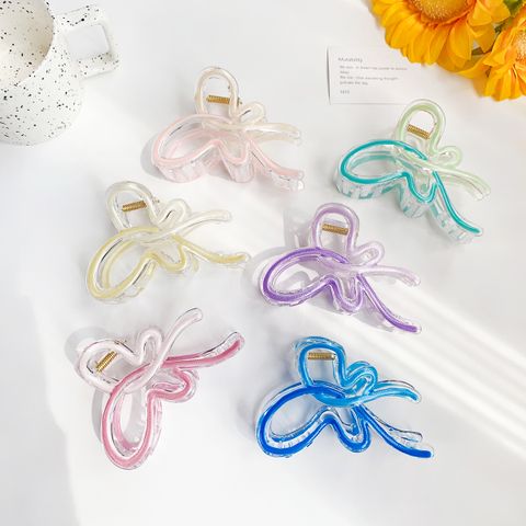 Women's Sweet Simple Style Butterfly Plastic Butterfly Hair Claws