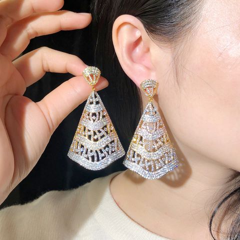 1 Pair Elegant Vintage Style Geometric Hollow Out Inlay Copper Zircon Drop Earrings