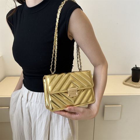 Women's Small Pu Leather Solid Color Vintage Style Classic Style Flip Cover Underarm Bag