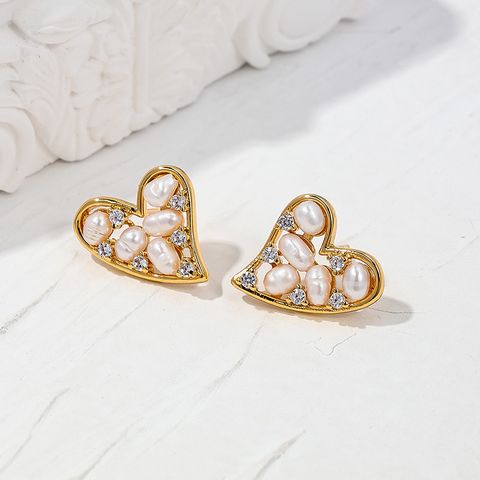 Sweet Heart Shape Freshwater Pearl Copper Plating Freshwater Pearl 18K Gold Plated Women's Ear Studs