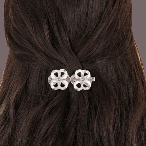 Women's Elegant Lady Baroque Style Flower Metal Plating Inlay Rhinestones Hair Clip