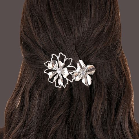 Women's Elegant Lady Streetwear Flower Metal Plating Inlay Rhinestones Hair Clip