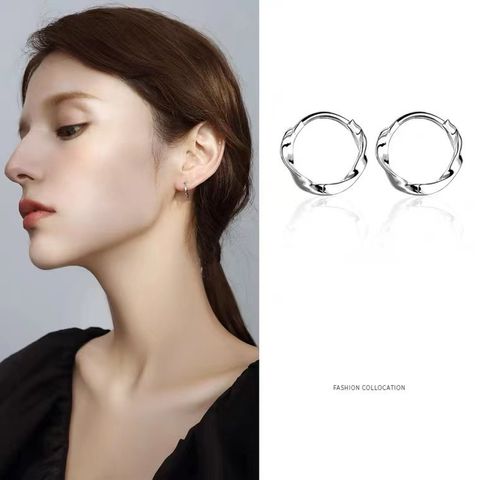 1 Pair Simple Style Solid Color Irregular Sterling Silver Earrings