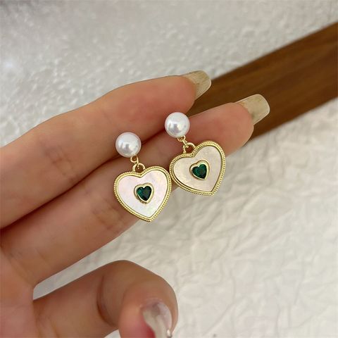 Elegant Heart Shape Freshwater Pearl Shell Plating Zircon 14K Gold Plated Women's Pendant Necklace
