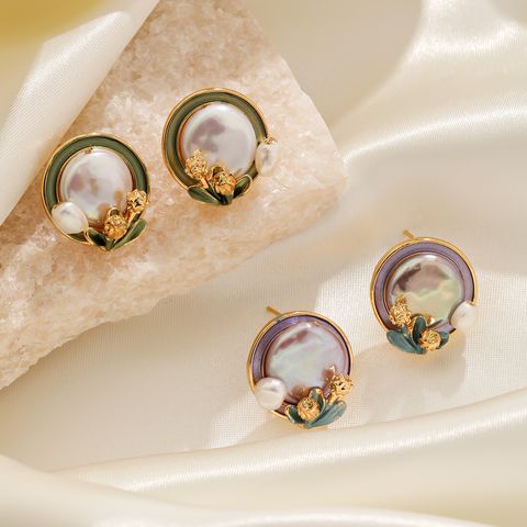 1 Pair Retro Pastoral Flower Inlay Freshwater Pearl Copper Freshwater Pearl 18K Gold Plated Ear Studs