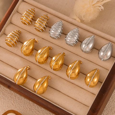 1 Pair Elegant Retro French Style Water Droplets Inlay Titanium Steel Rhinestones 18K Gold Plated Ear Studs