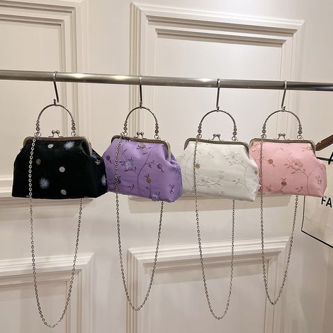 Women's Medium Pu Leather Gauze Flower Elegant Vintage Style Shell Clasp Frame Crossbody Bag