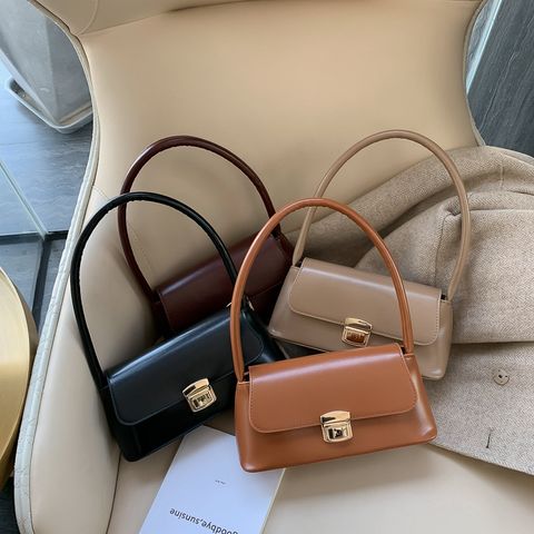 Women's Medium Pu Leather Solid Color Vintage Style Classic Style Lock Clasp Handbag