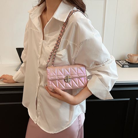 Women's Medium Pu Leather Solid Color Lingge Vintage Style Classic Style Lock Clasp Crossbody Bag