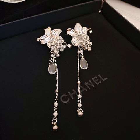 1 Pair Retro Exaggerated Water Droplets Flower Inlay Alloy Imitation Pearl Crystal Opal Drop Earrings