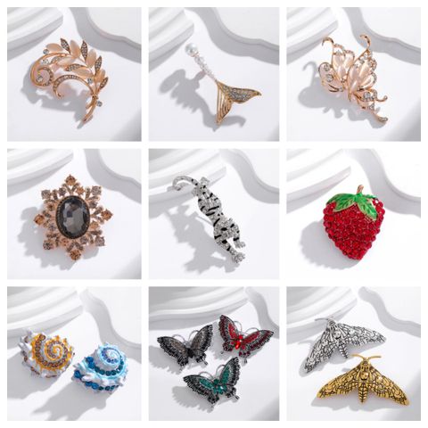 IG Style Elegant Classic Style Animal Feather Strawberry Alloy Inlay Rhinestones Unisex Corsage Brooches Collar Pin