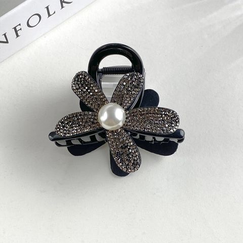 Women's Elegant Sweet Korean Style Flower Petal Plastic Inlay Artificial Pearls Rhinestones Hair Clip Hair Claws