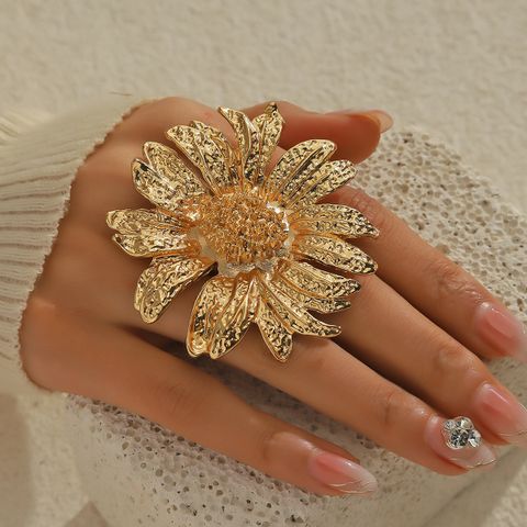 Simple Style Sunflower Gold Plated Alloy Wholesale Rings