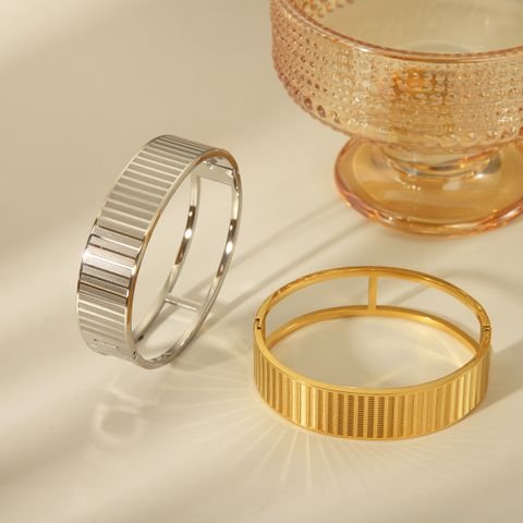 Basic Classic Style Commute Solid Color 304 Stainless Steel 18K Gold Plated Bangle In Bulk