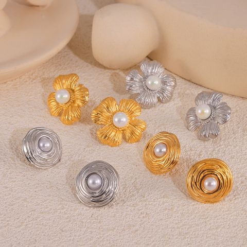 1 Pair Retro Simple Style Oval Flower Plating Inlay 304 Stainless Steel Artificial Pearl Artificial Pearls 18K Gold Plated Ear Studs