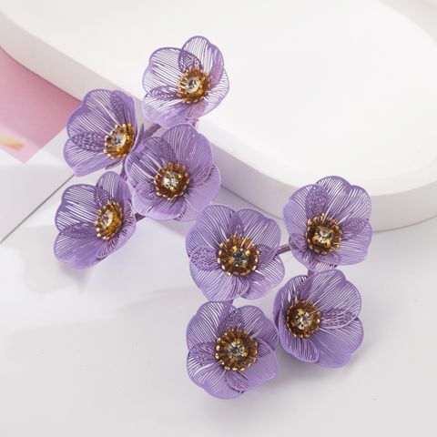 1 Pair Casual Modern Style Classic Style Flower Hollow Out Inlay Alloy Rhinestones Silver Plated Drop Earrings