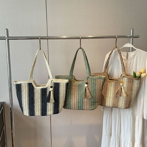 Women's Medium Straw Stripe Beach Classic Style Weave Bucket Zipper Straw Bag