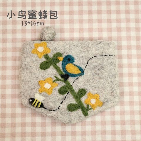 Unisex Bee Wool Felt Zipper Coin Purses