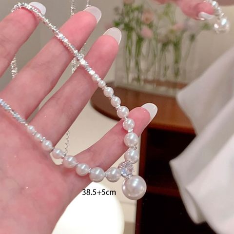 Casual Elegant Round Rhinestones Imitation Pearl Alloy Wholesale Pendant Necklace