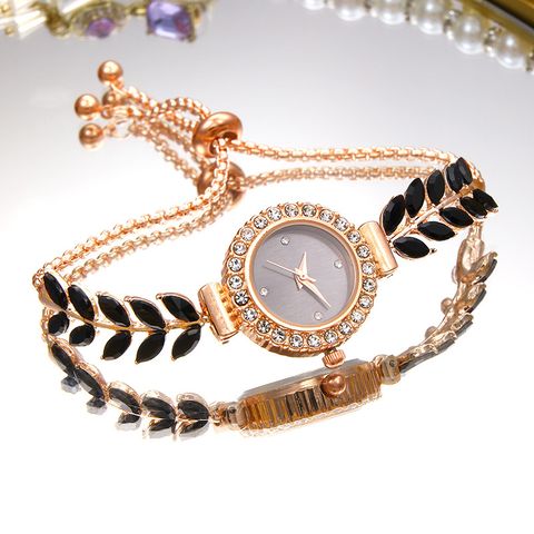 Light Luxury Small Green Watch Cross-Border Women's Quartz Watch Round Diamond Bracelet Watch Color Fashion Retro High-End Jewelry Watch