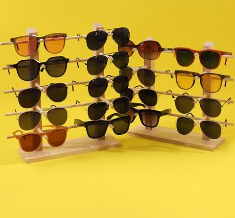 Solid Holz Gläser Display Stand Display Gläser Shop Prop Dekoration Sonnenbrille Halter Gläser Regal Multi-Layer