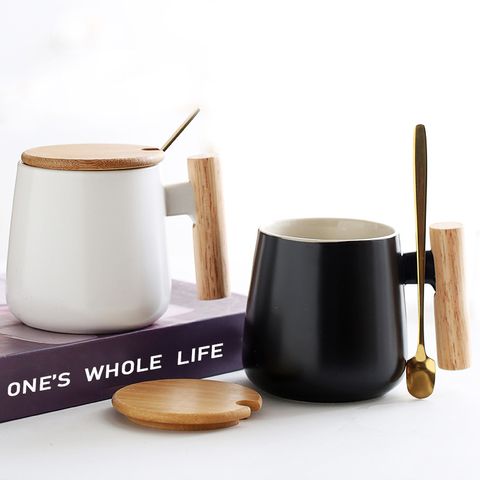 Simple Creative Solid Color Wooden Handle Matt Ceramic Mug Cup Wholesale