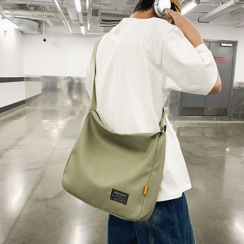 Unisex Medium Nylon Solid Color Preppy Style Classic Style Sewing Thread Zipper Crossbody Bag