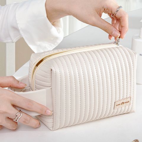 New Pu Cake Cosmetic Bag Hand Travel Cosmetics Storage Bag Portable Travel Wash Bag Factory Wholesale