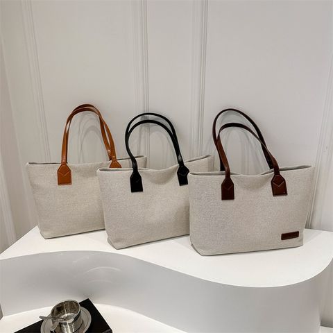 Women's Medium Nylon Solid Color Basic Classic Style Zipper Tote Bag