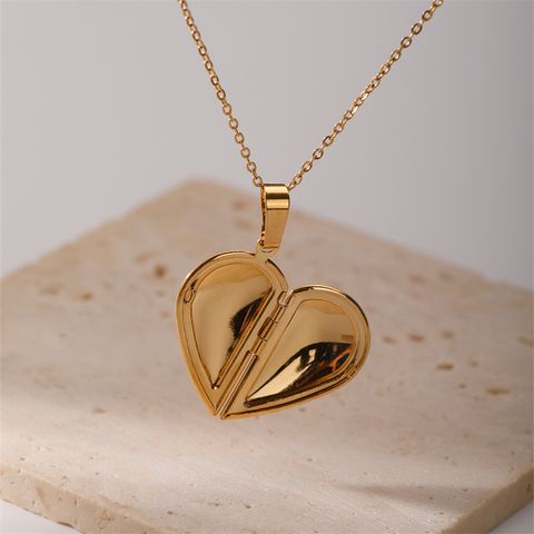 Wholesale Elegant Romantic Sweet Heart Shape 304 Stainless Steel Copper Three-dimensional K Gold Plated Pendant Necklace