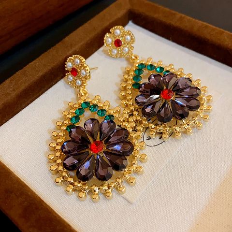 1 Piece Retro Luxurious Water Droplets Flower Inlay Alloy Artificial Pearls Rhinestones Drop Earrings