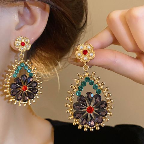 1 Piece Retro Luxurious Water Droplets Flower Inlay Alloy Artificial Pearls Rhinestones Drop Earrings