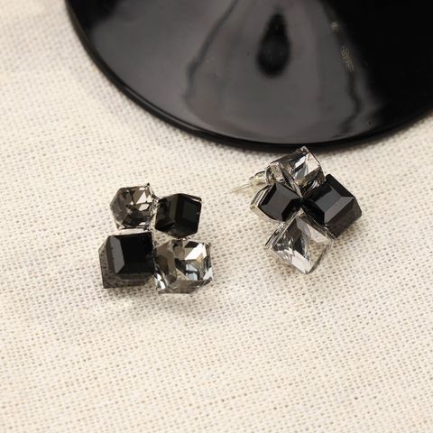 1 Pair French Style Shiny Korean Style Geometric Square Glass Glass Ear Studs