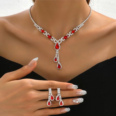 Elegant Retro Geometric Ferroalloy Inlay Rhinestones Women's Jewelry Set