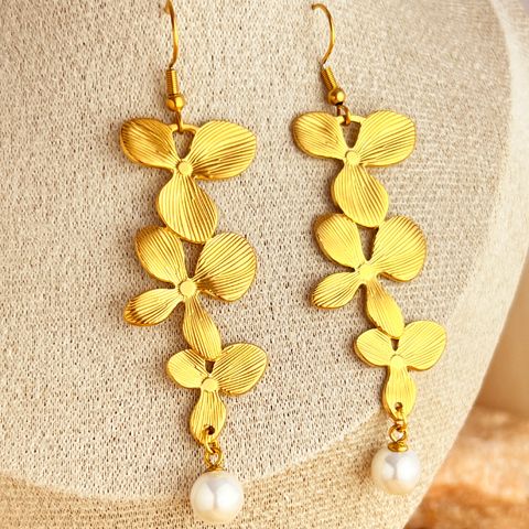 1 Pair Elegant Retro Shamrock Inlay 304 Stainless Steel Pearl 18K Gold Plated Drop Earrings