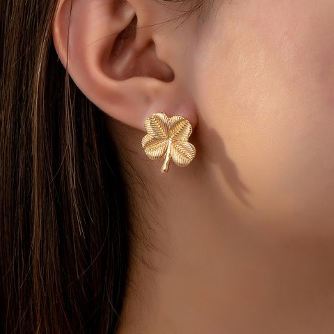 1 Pair Elegant Simple Style Floral Zinc Alloy Ear Studs