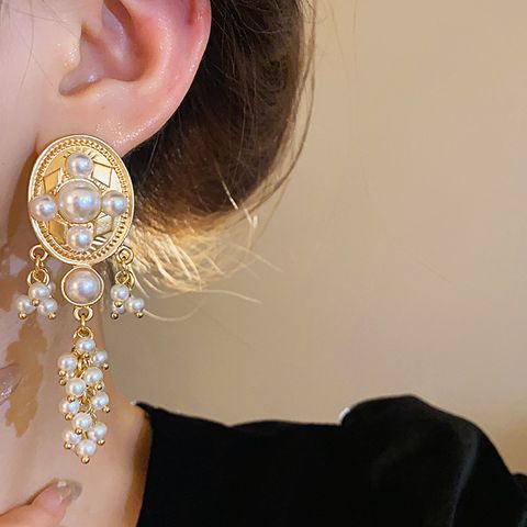 1 Pair Elegant Retro Pearl Tassel Alloy Imitation Pearl Drop Earrings