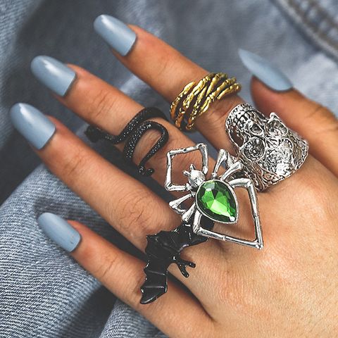Fashion Halloween Retro Skull Snake-shaped Bat Multicolor Diamond Emerald Ring