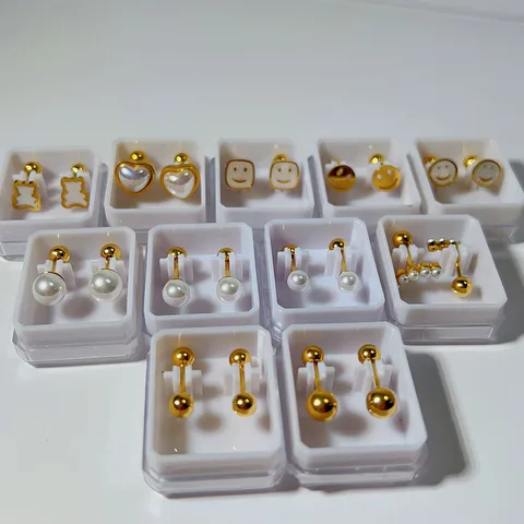 1 Par Dulce Forma De Corazón Bola Enchapado Acero Inoxidable 304 Perlas Artificiales Chapados en oro de 18k Pendientes De Cartílago